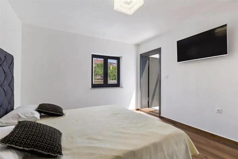 Apartment A2, for 8 persons