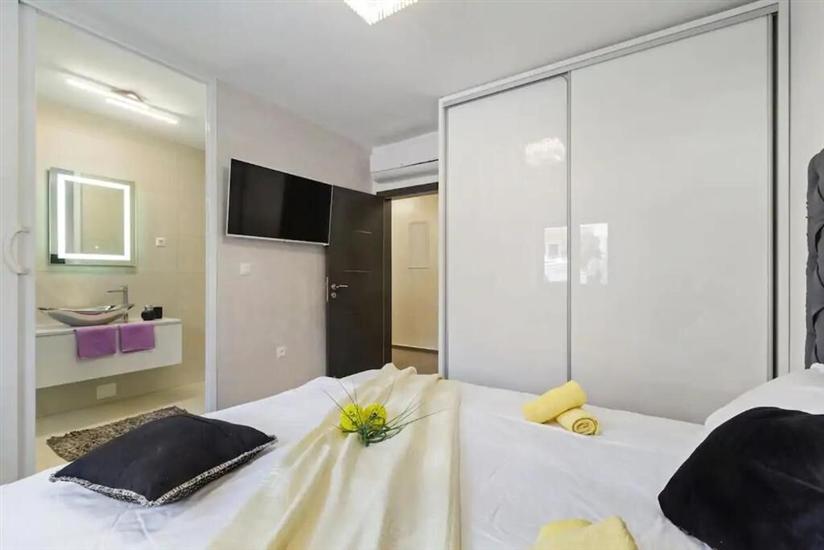 Apartment A2, for 8 persons