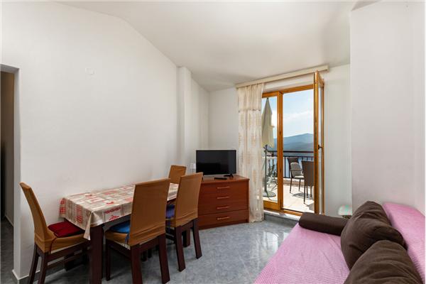 Apartment A7, for 5 persons