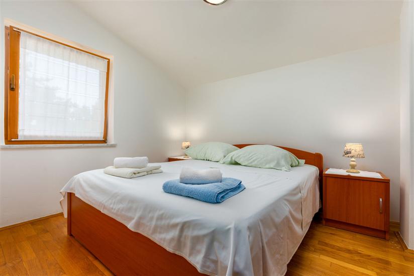 Apartment A7, for 5 persons