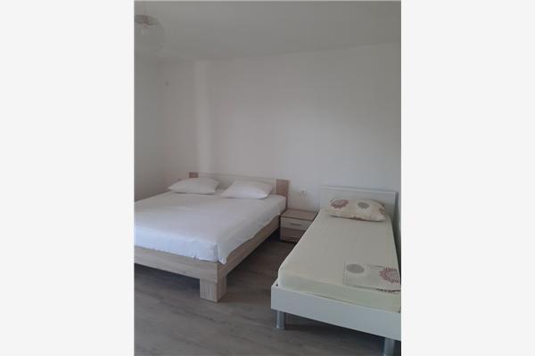 Apartment A4, for 6 persons