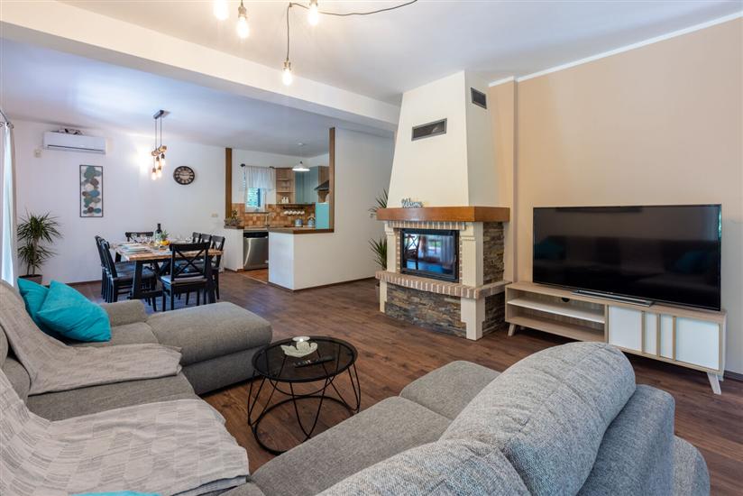 House K1, for 8 persons