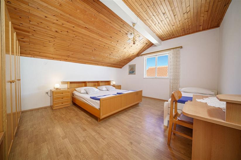 Apartment A3, for 6 persons