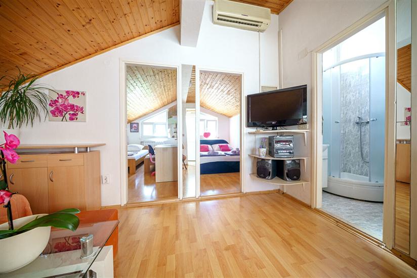 Apartment A5, for 4 persons