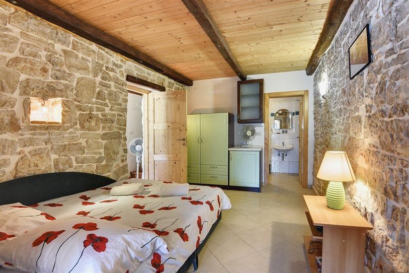 House K1, for 12 persons