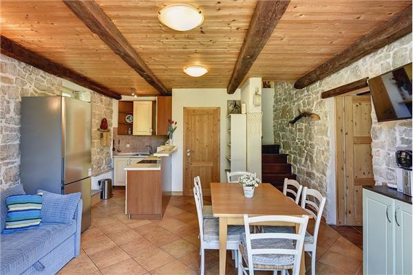 House K1, for 12 persons