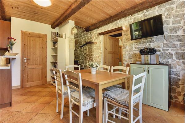 House K1, for 12 persons