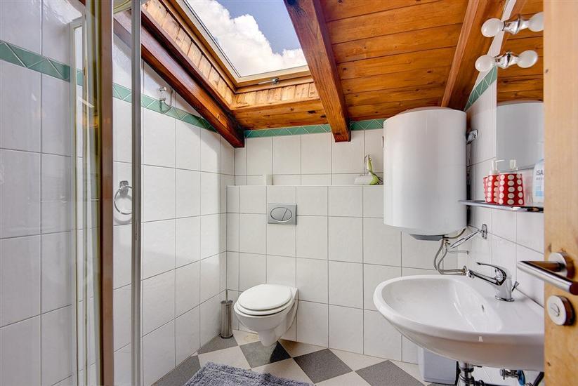 House K1, for 12 persons