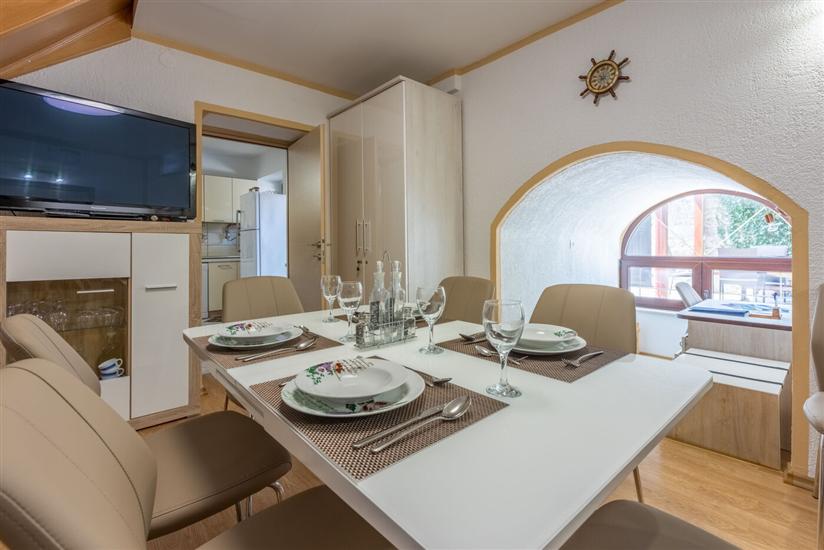 House K1, for 8 persons