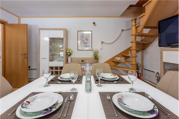 House K1, for 8 persons