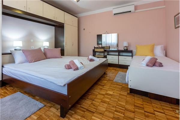 House K1, for 8 persons