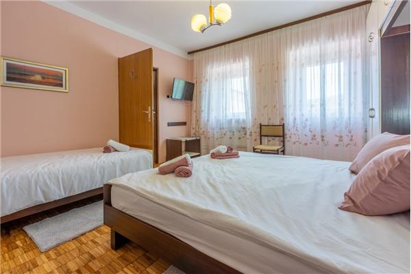 House K1, for 8 persons