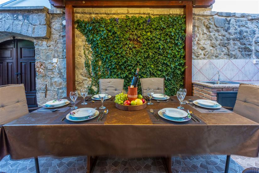 House K1, for 8 persons