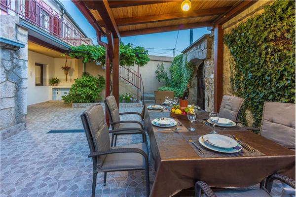 House K1, for 8 persons