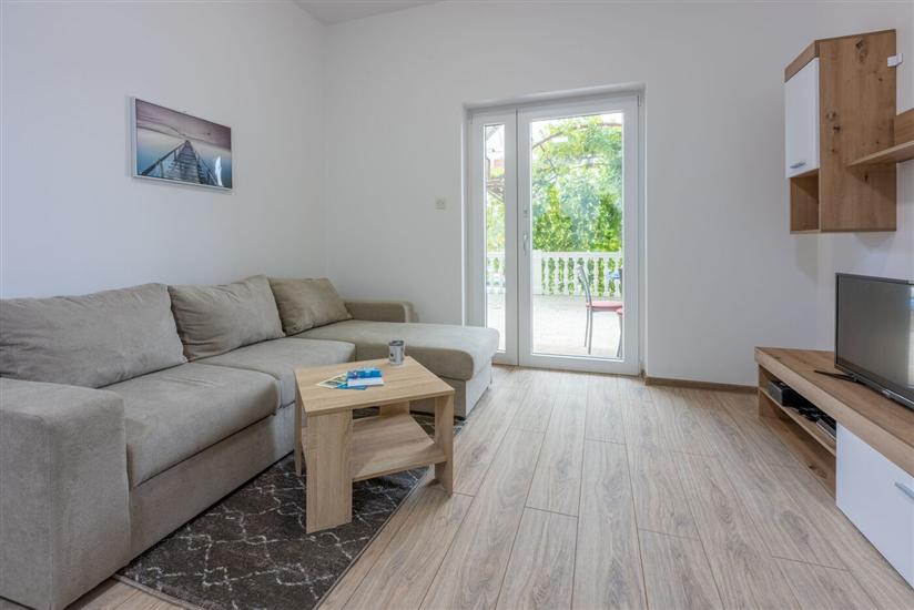 Apartment A1, for 5 persons