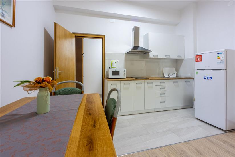 Apartment A1, for 5 persons
