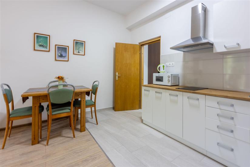 Apartment A1, for 5 persons