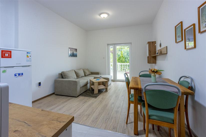 Apartment A1, for 5 persons