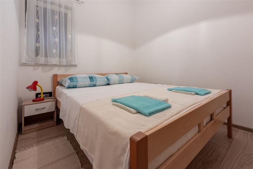 Apartment A1, for 5 persons