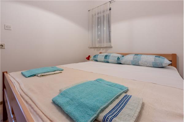 Apartment A1, for 5 persons