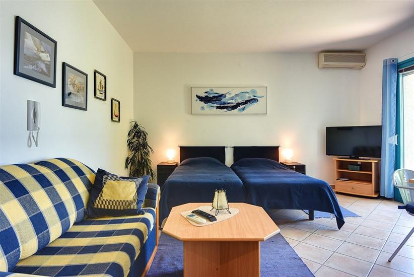 Apartment A4, for 3 persons