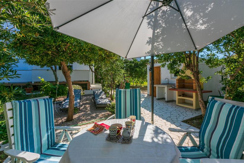 Apartments and Rooms Bianca