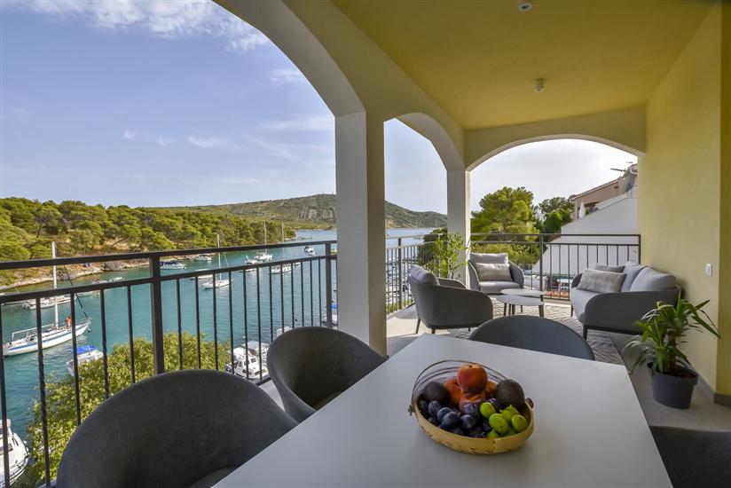 Apartment A3, for 5 persons