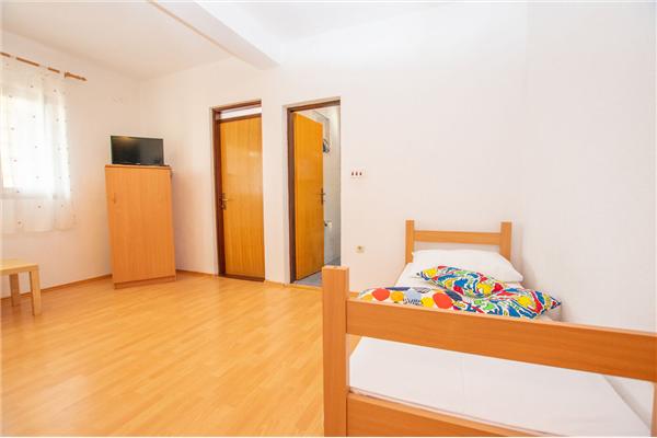 Apartment A2, for 4 persons