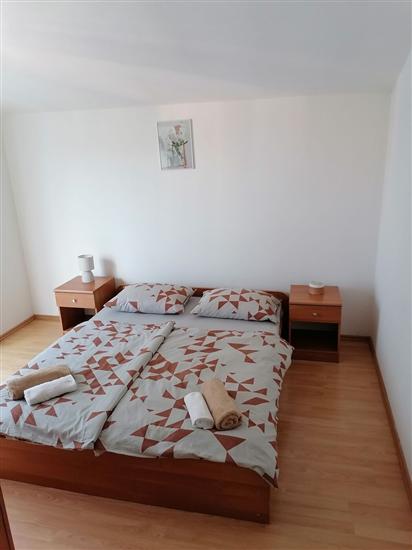 Apartment A2, for 5 persons