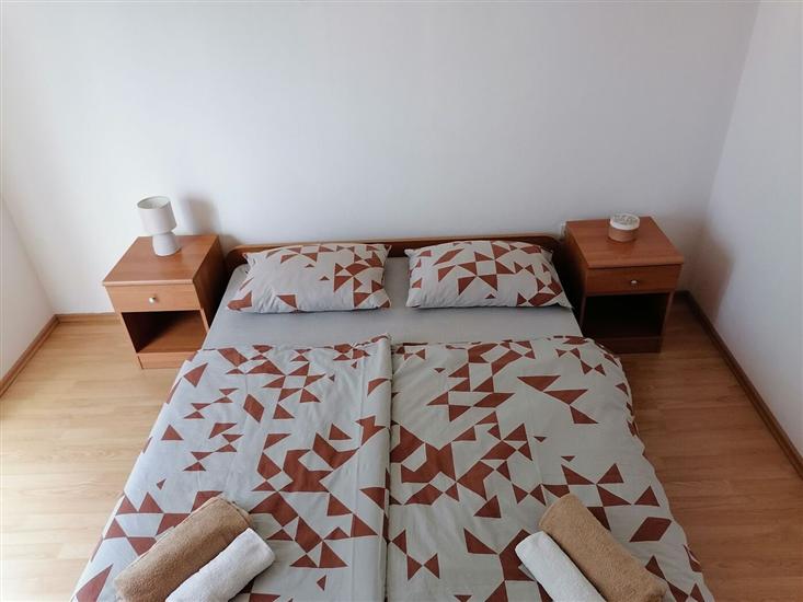 Apartment A2, for 5 persons