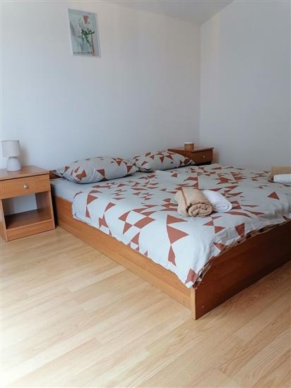 Apartment A2, for 5 persons