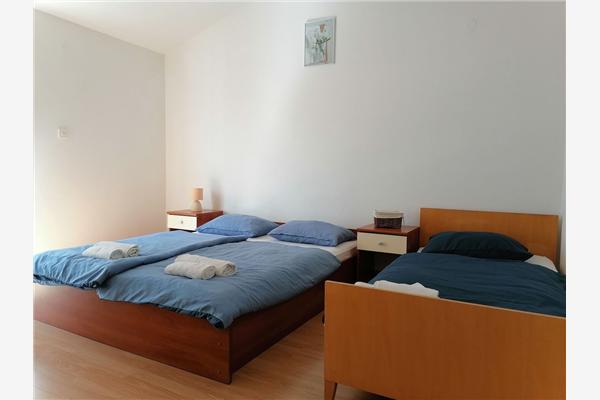 Apartment A2, for 5 persons