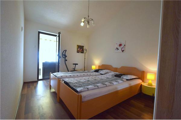 Apartment A2, for 6 persons