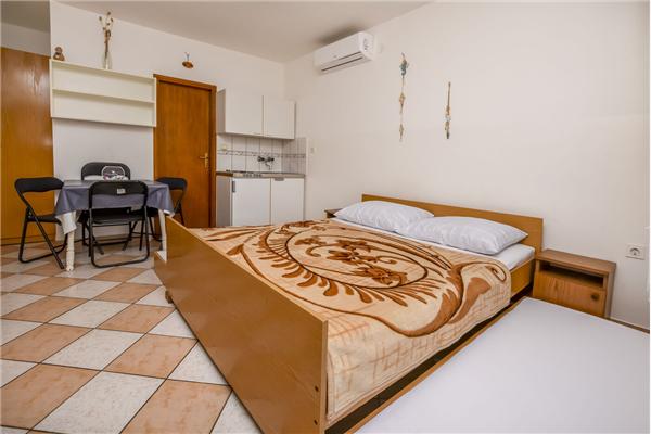 Apartment A4, for 2 persons