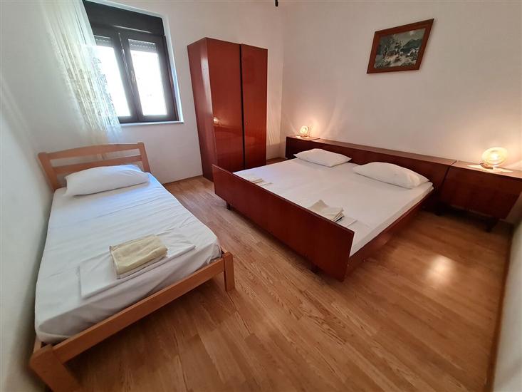 Apartment A1, for 8 persons