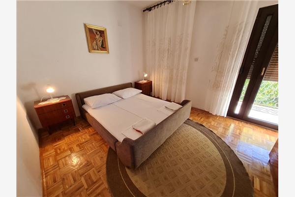Apartment A1, for 8 persons