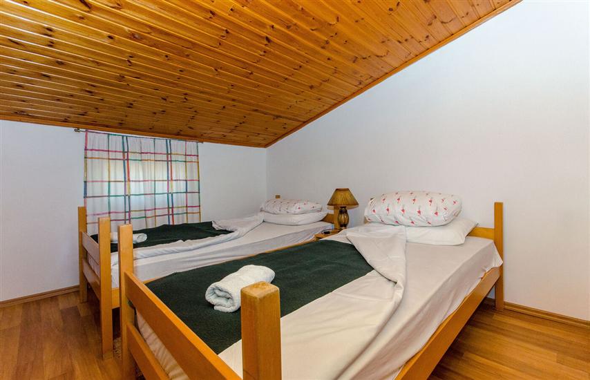 Apartment A1, for 10 persons