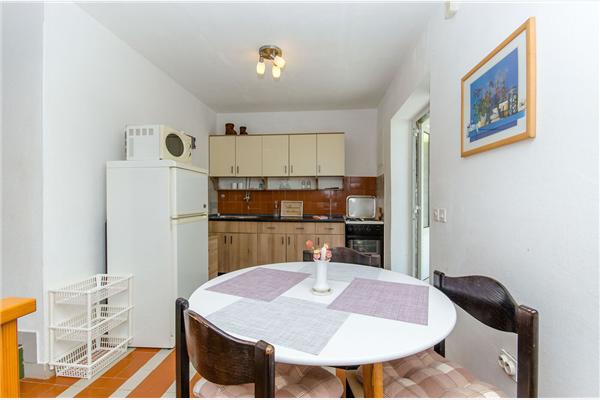 Apartment A1, for 10 persons