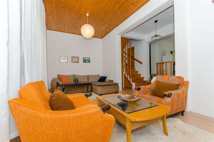 Apartment A1, for 10 persons