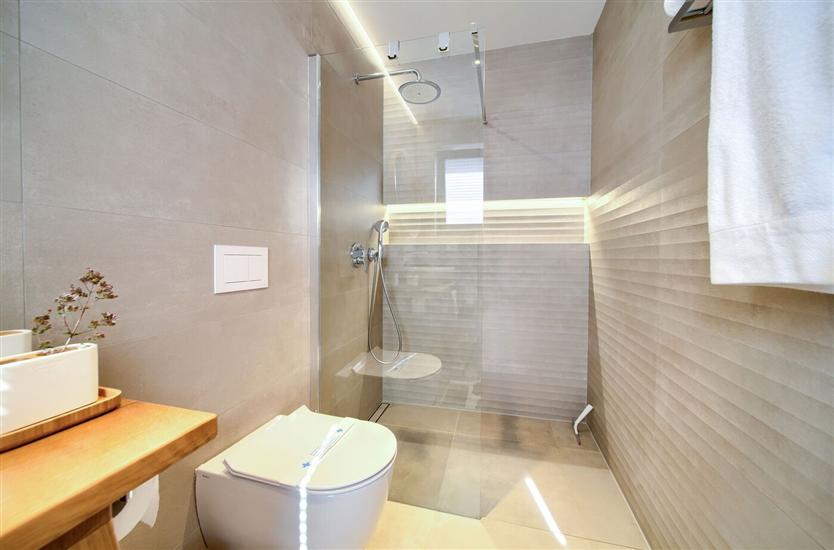 House K1, for 10 persons