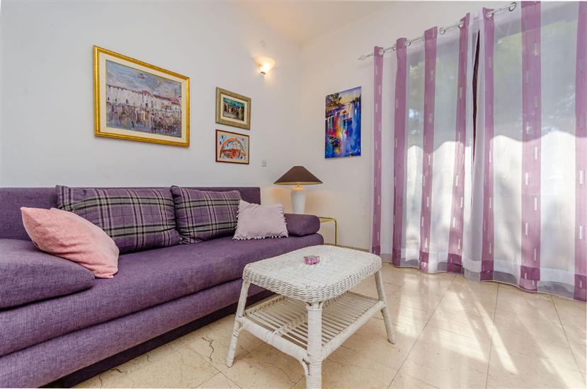 Apartment A1, for 5 persons