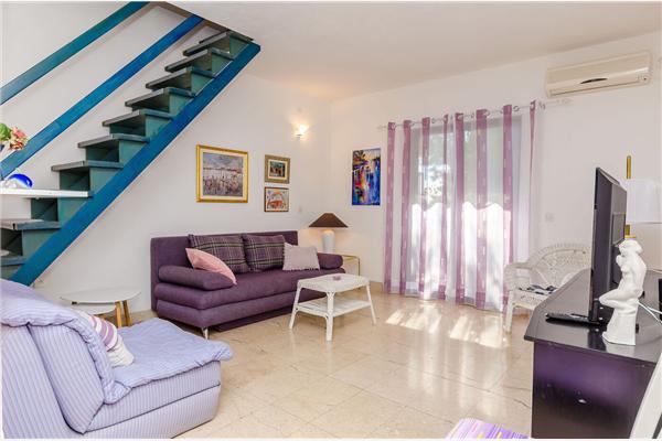 Apartment A1, for 5 persons