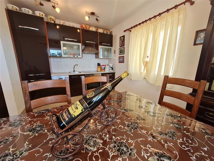 Apartment A3, for 6 persons