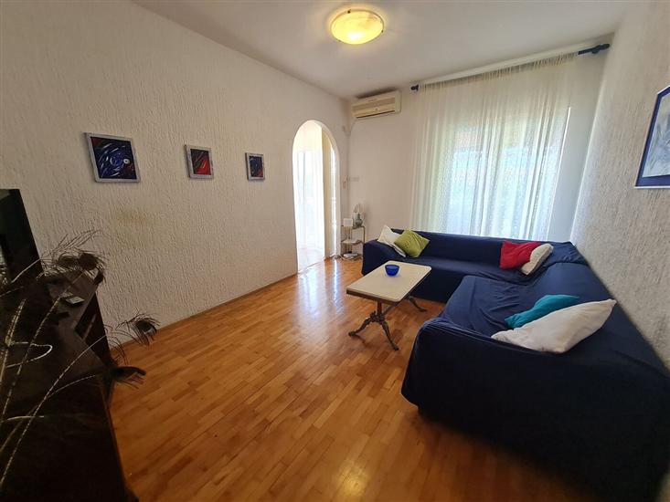 Apartment A2, for 6 persons