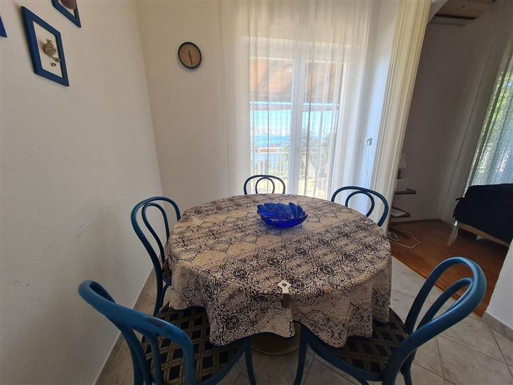 Apartment A2, for 6 persons