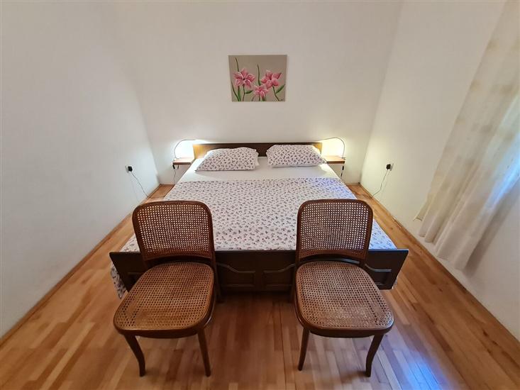 Apartment A2, for 6 persons