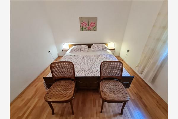 Apartment A2, for 6 persons