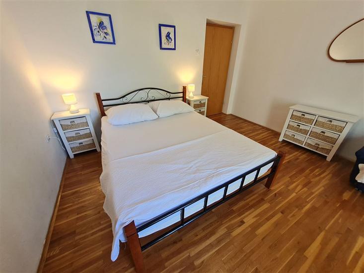 Apartment A2, for 6 persons