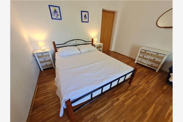 Apartment A2, for 6 persons