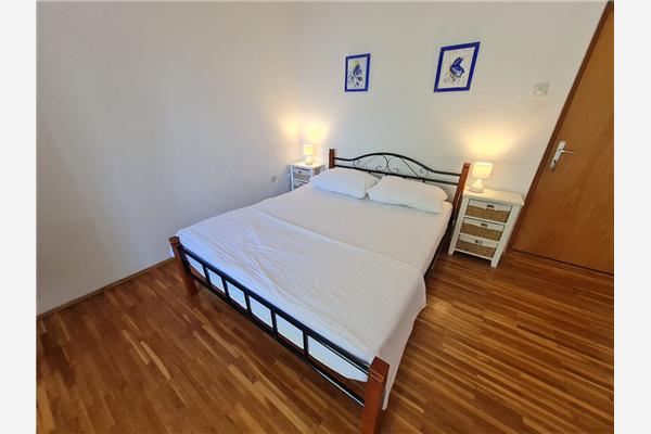 Apartment A2, for 6 persons